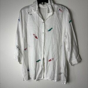 Vintage Richard Malcolm Irish Linen White Button-Up Shirt with Embroidered Shoes